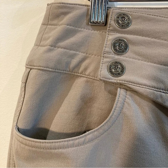 LULULEMON Sz 10 Carry Less Wide Leg Pockets Snap Button Zipper Vintage Pants - Picture 2 of 11